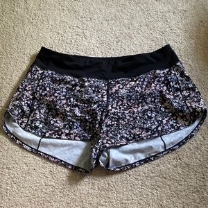 Lululemon Speed Up Shorts - Tall & Lined
